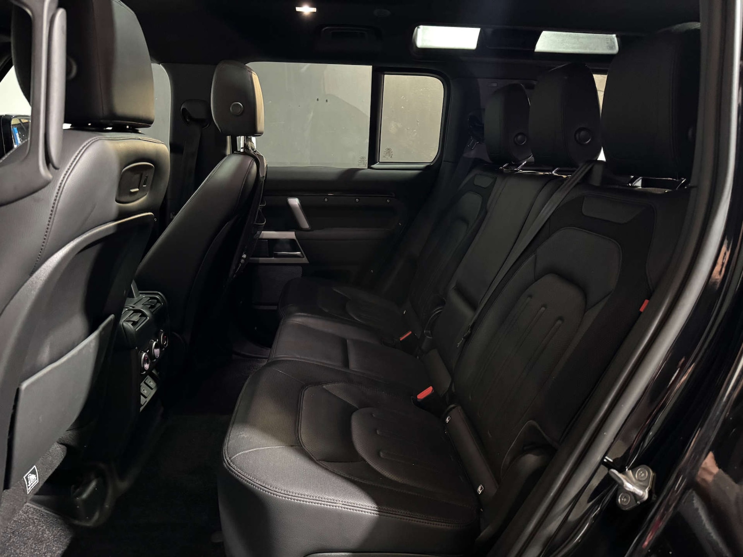 Used Land Rover Defender 2021 for sale - 76064569: Photo 19