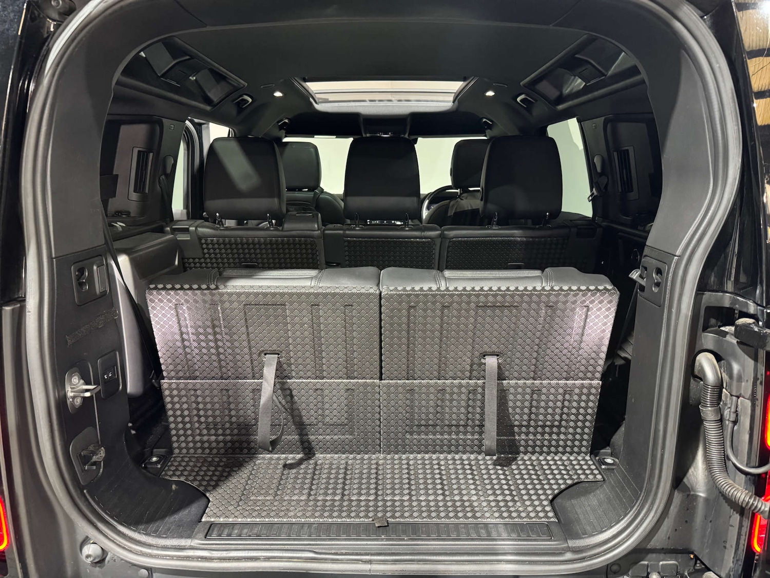 Used Land Rover Defender 2021 for sale - 76064569: Photo 20