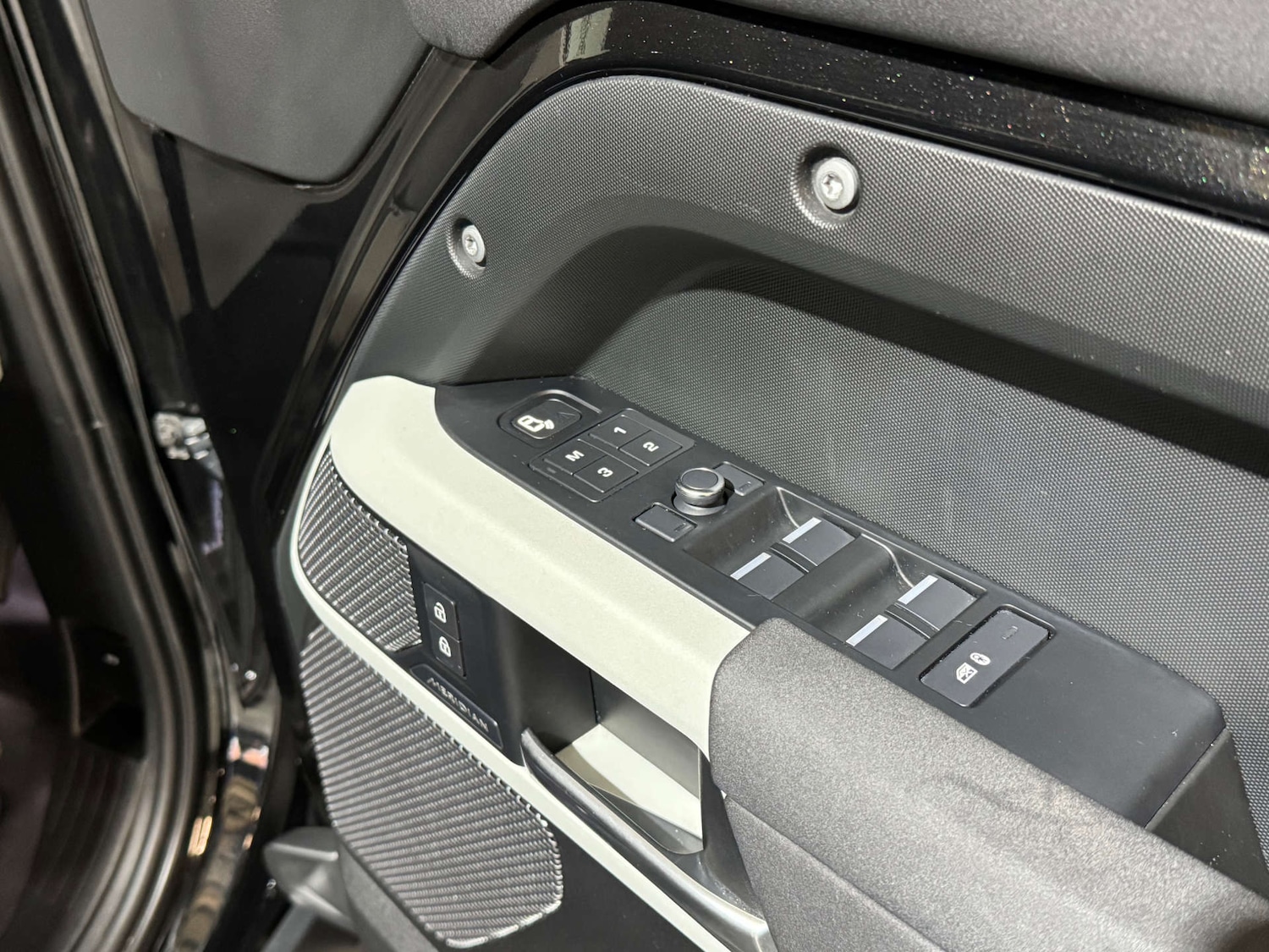 Used Land Rover Defender 2021 for sale - 76064569: Photo 36