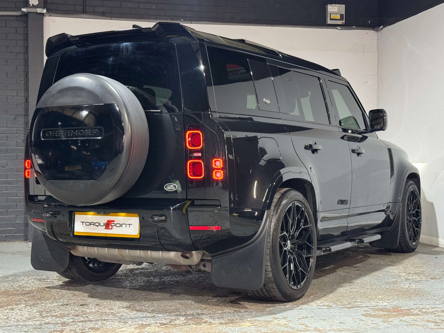 Used Land Rover Defender 2021 for sale - 76064569: Photo 40