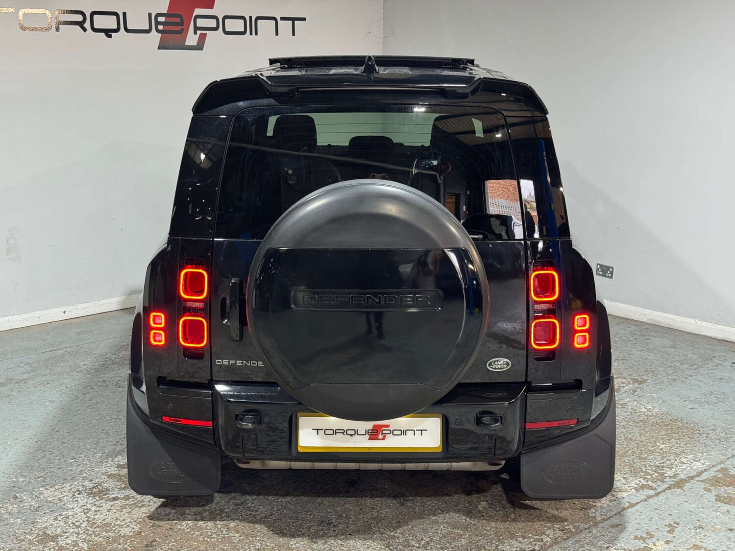 Used Land Rover Defender 2021 for sale - 76064569: Photo 44