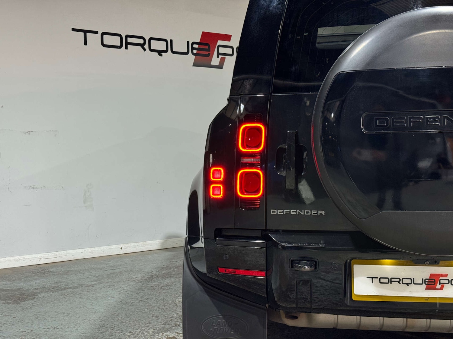 Used Land Rover Defender 2021 for sale - 76064569: Photo 46