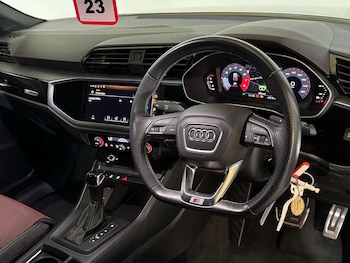 Used Audi Q3 2021 for sale - 76280351: Photo 2
