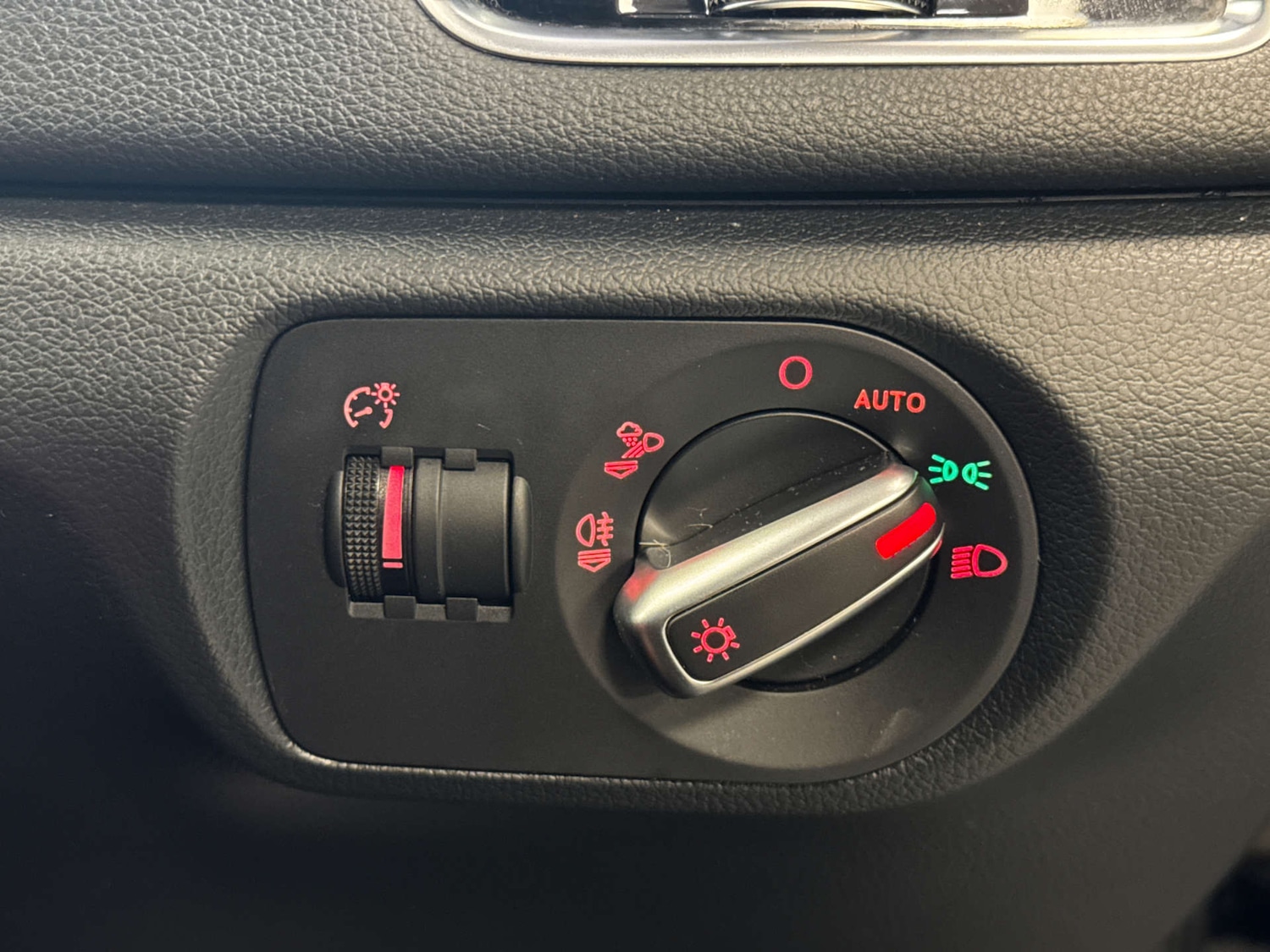 Used Audi Q3 2018 for sale - 77548583: Photo 26