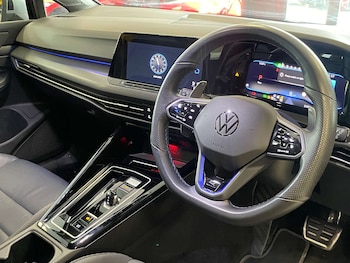 Used Volkswagen Golf 2023 for sale - 78125395: Photo