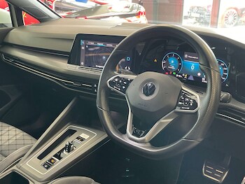 Used Volkswagen Golf 2021 for sale - 78300740: Photo