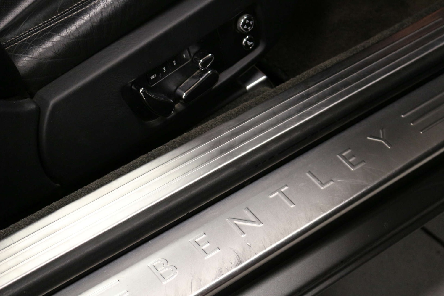 Used Bentley Continental 2010 for sale - 76547275: Photo 26