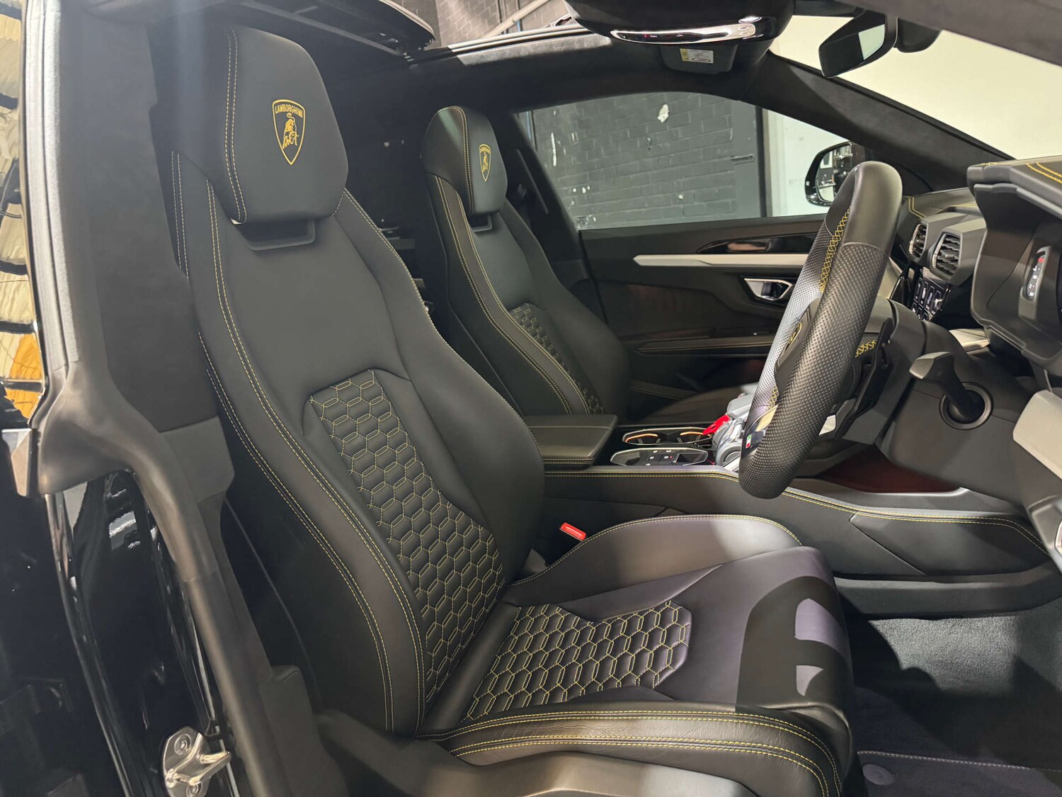 Used Lamborghini Urus 2020 for sale - 76577475: Photo 14