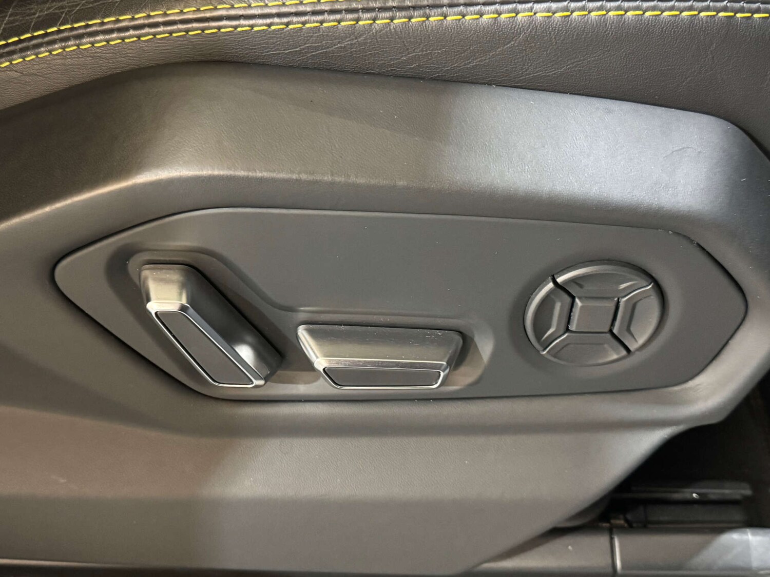 Used Lamborghini Urus 2020 for sale - 76577475: Photo 30