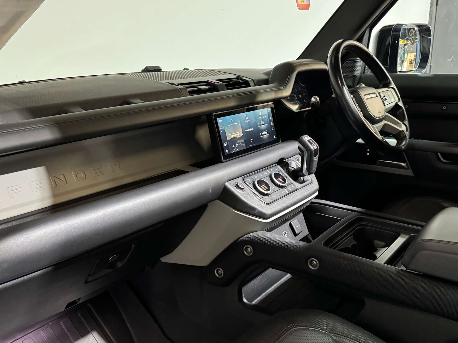 Used Land Rover Defender 2021 for sale - 75973323: Photo 28