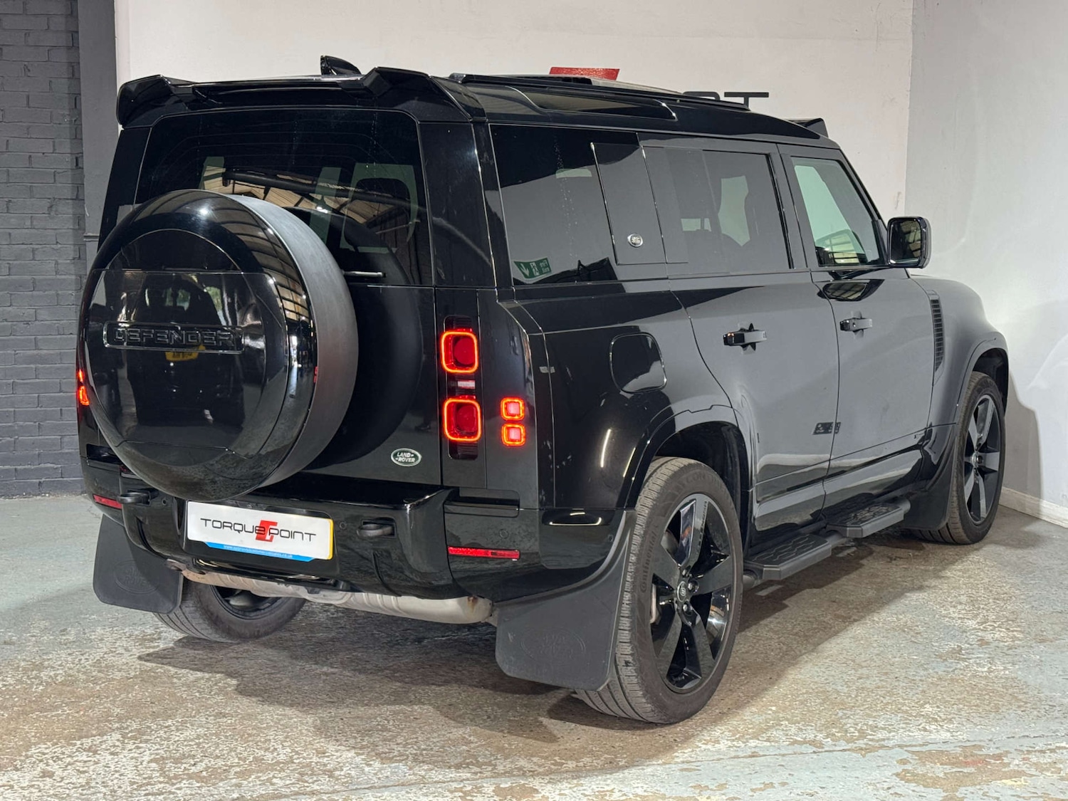 Used Land Rover Defender 2021 for sale - 75973323: Photo 3