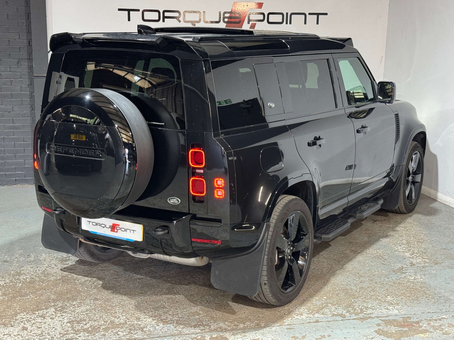 Used Land Rover Defender 2021 for sale - 75973323: Photo 32