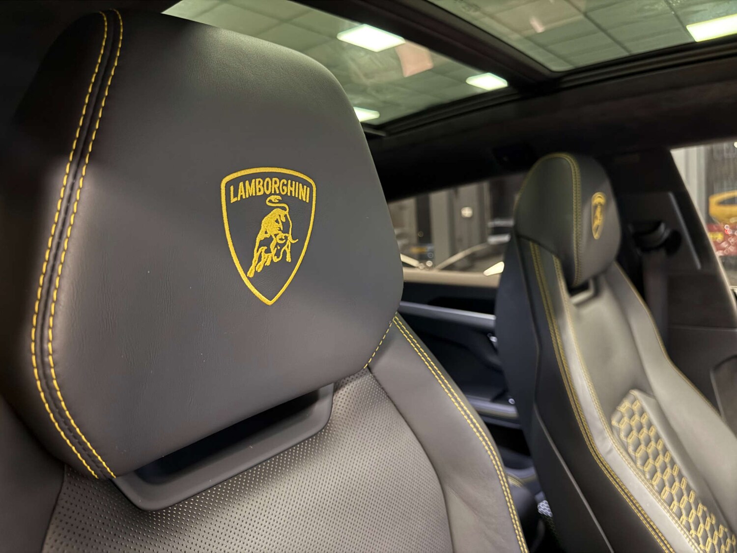 Used Lamborghini Urus 2019 for sale - 76884386: Photo 18