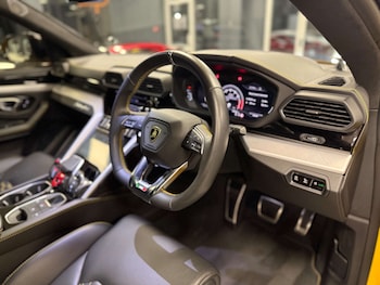 Used Lamborghini Urus 2019 for sale - 76884386: Photo