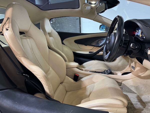 Used McLaren 570GT 2017 for sale - 76093851: Photo 13