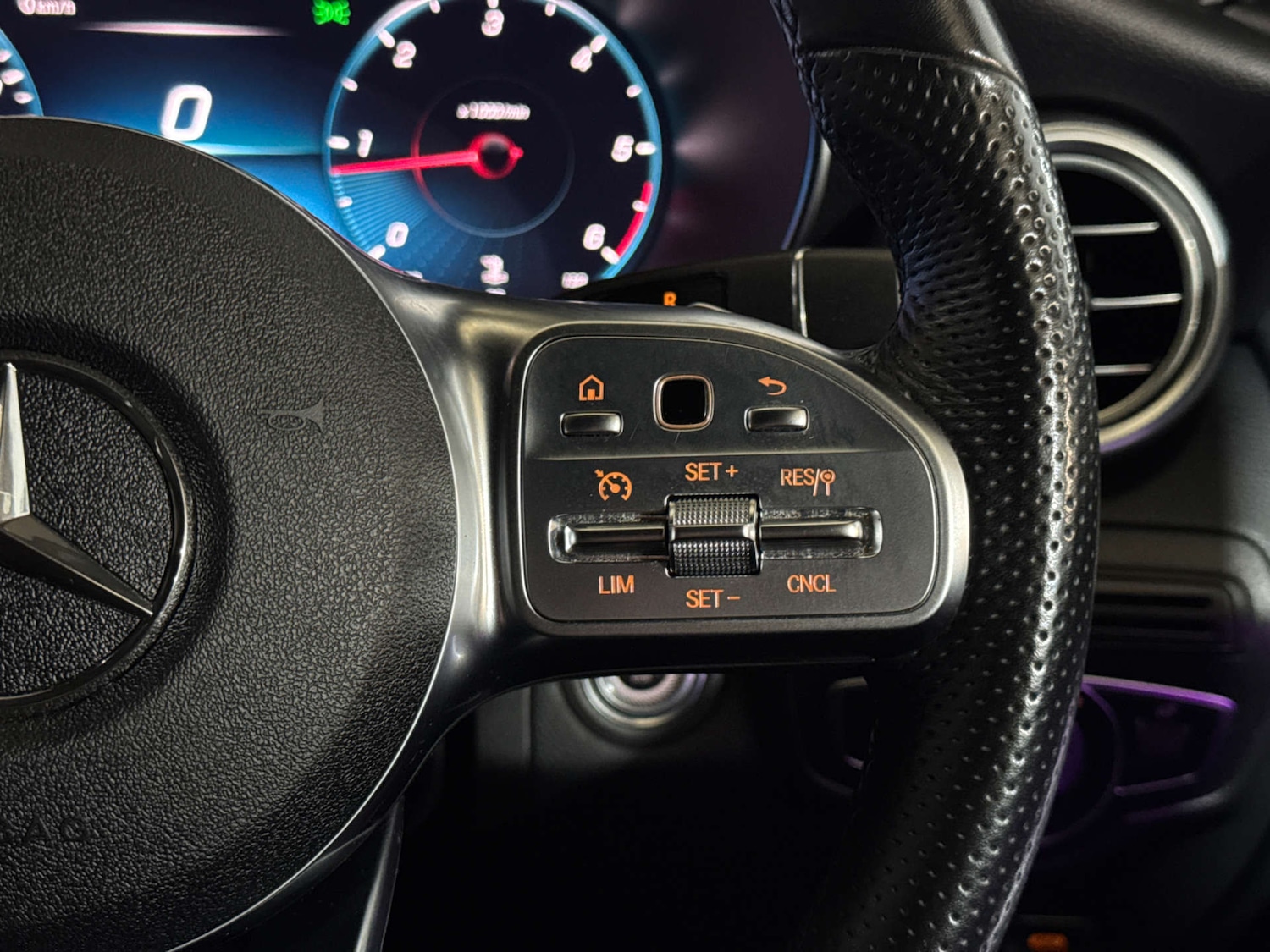 Used Mercedes-Benz GLC 2020 for sale - 76579678: Photo 26