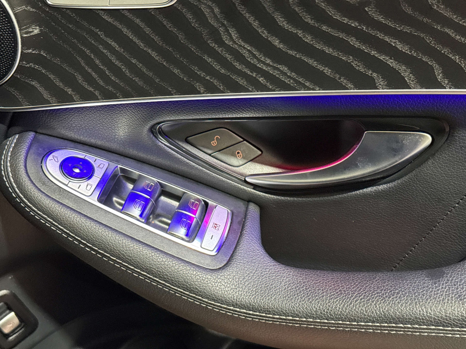 Used Mercedes-Benz GLC 2020 for sale - 76579678: Photo 30