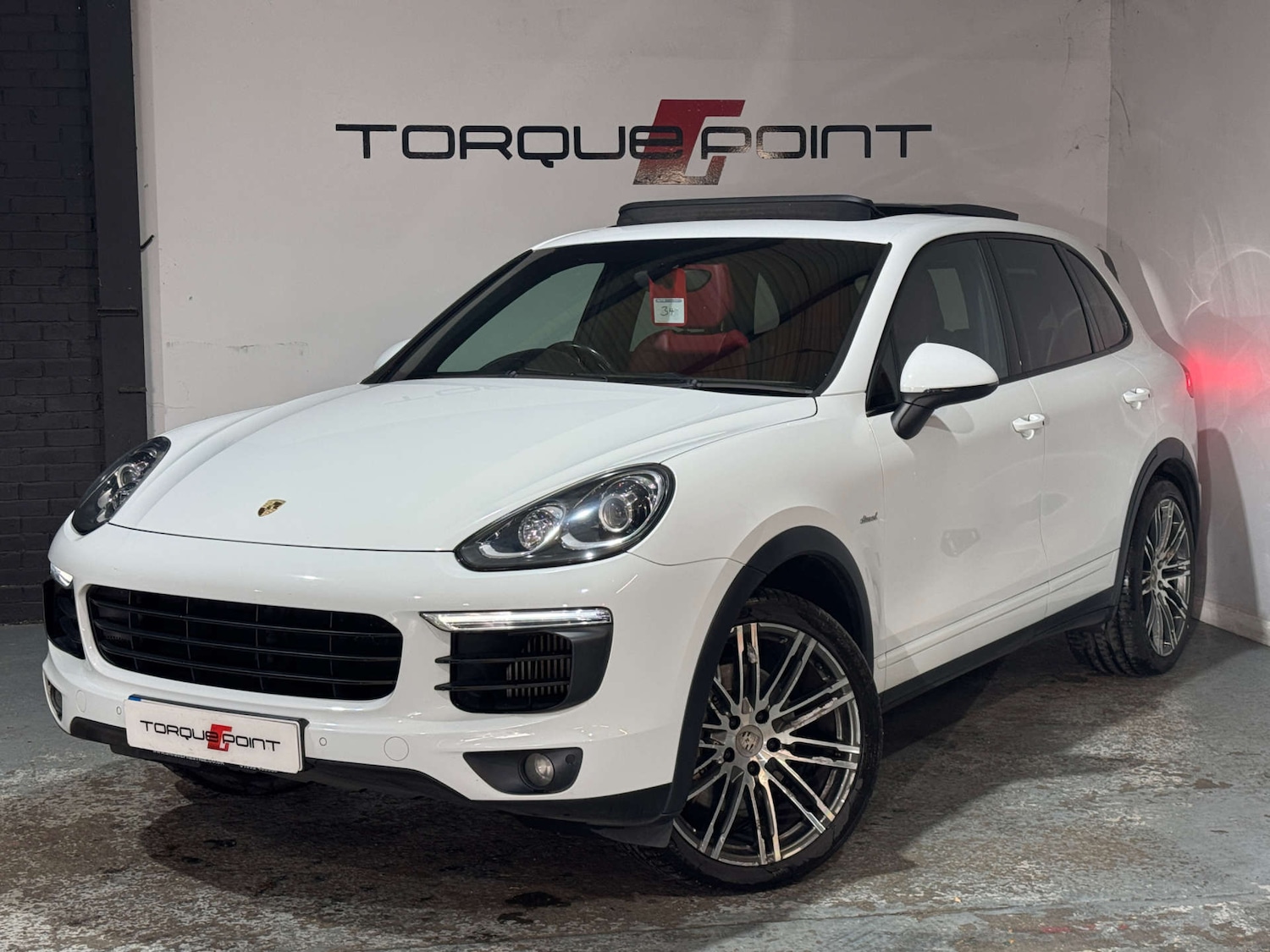 Used Porsche Cayenne 2015 for sale - 76367321: Photo 1