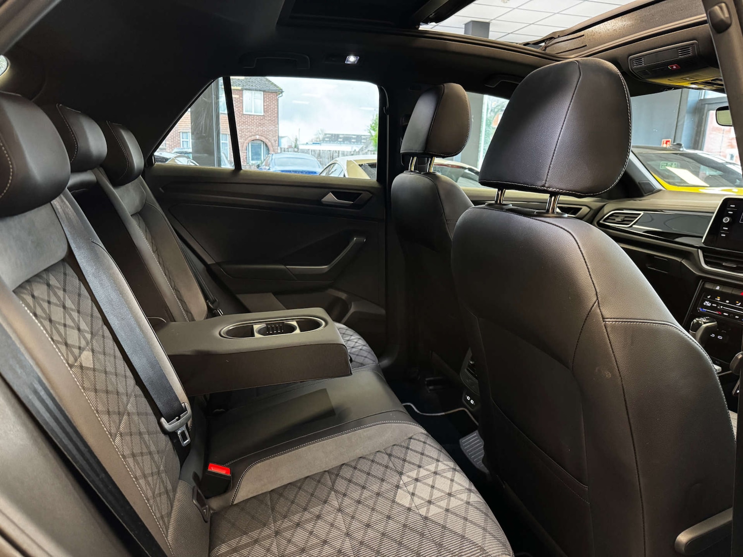 Used Volkswagen T-Roc 2022 for sale - 77237219: Photo 10