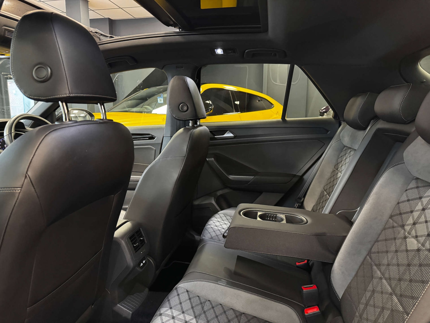 Used Volkswagen T-Roc 2022 for sale - 77237219: Photo 11