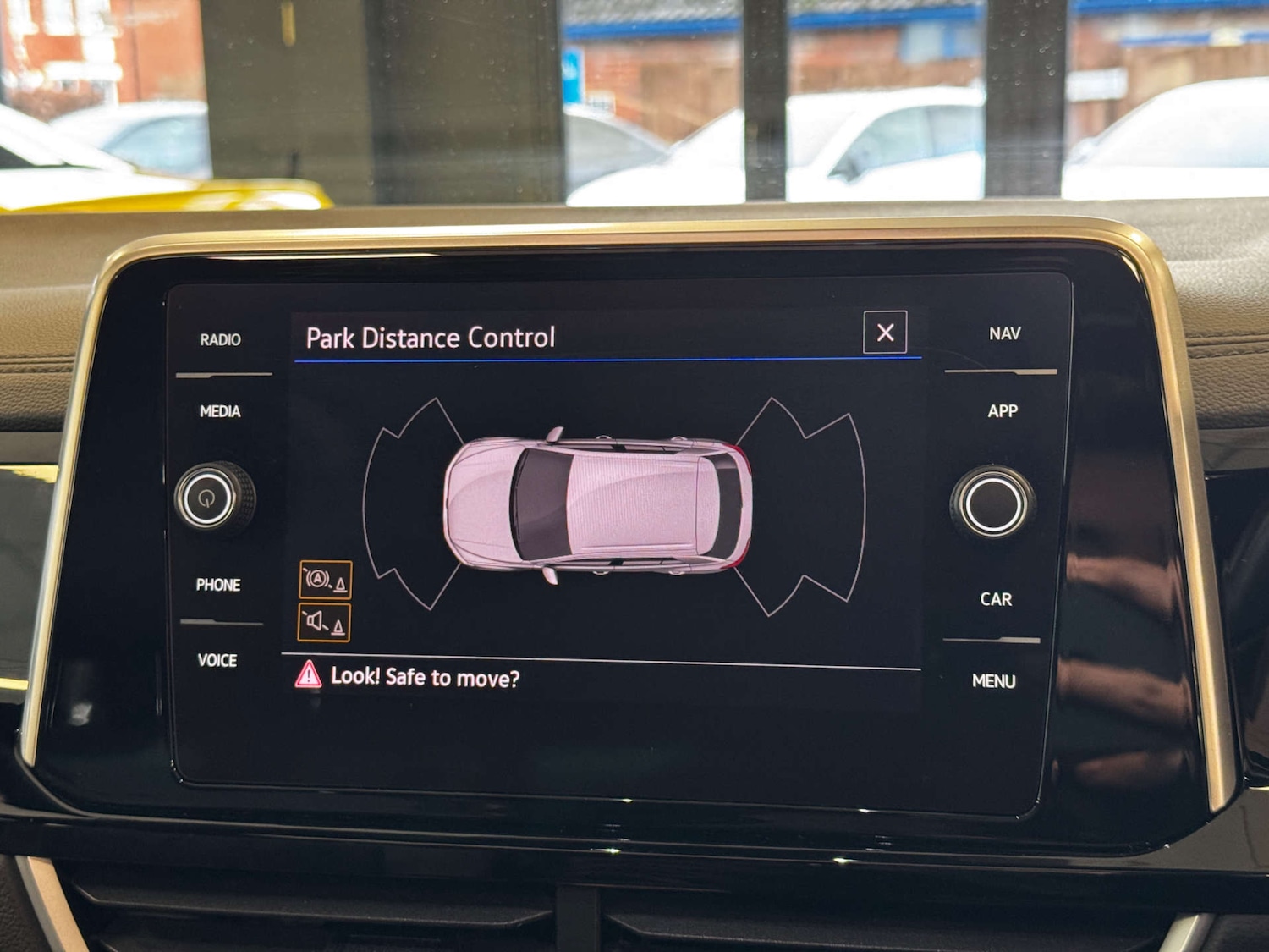 Used Volkswagen T-Roc 2022 for sale - 77237219: Photo 13