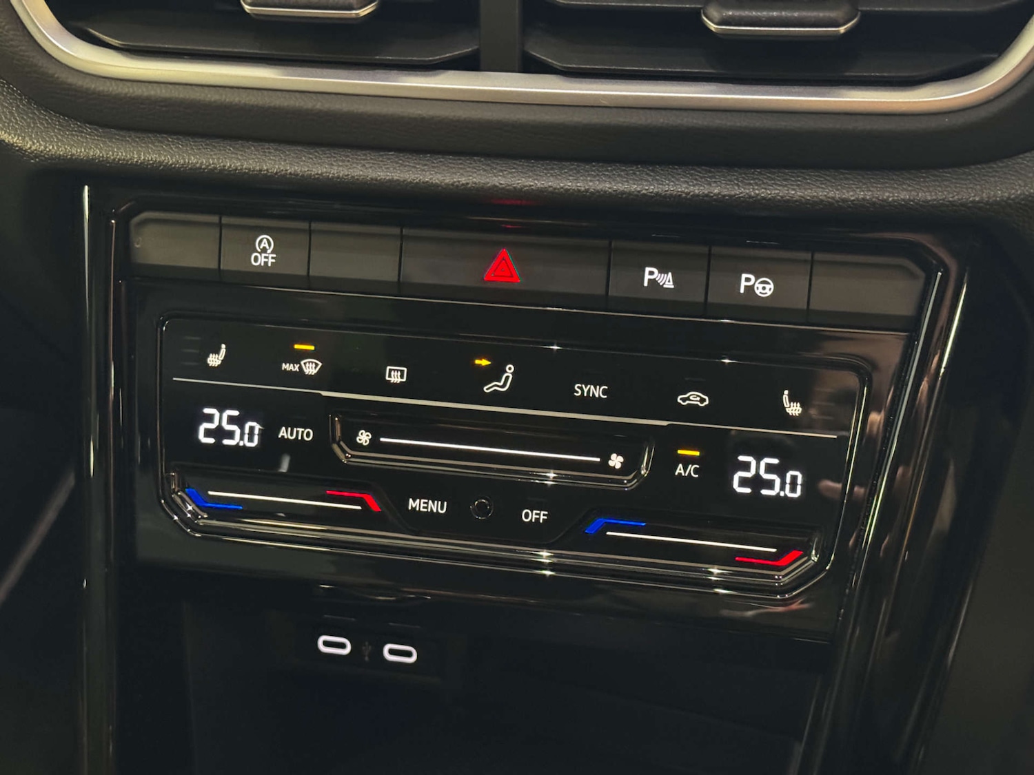 Used Volkswagen T-Roc 2022 for sale - 77237219: Photo 19