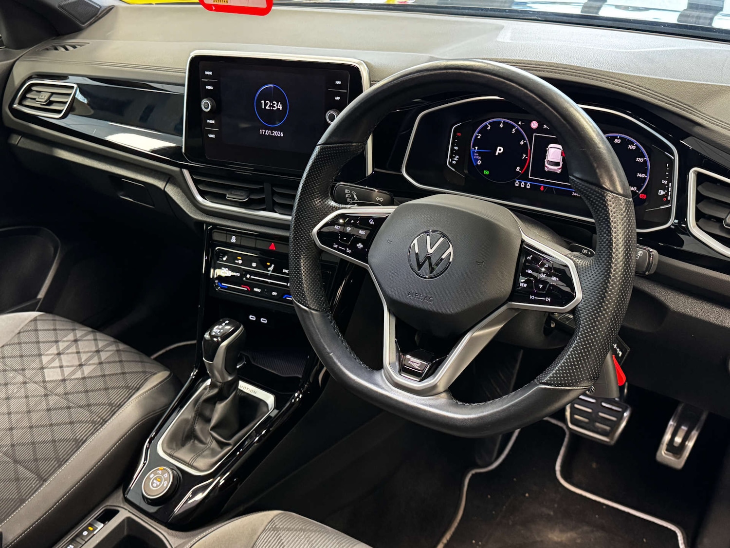 Used Volkswagen T-Roc 2022 for sale - 77237219: Photo 2