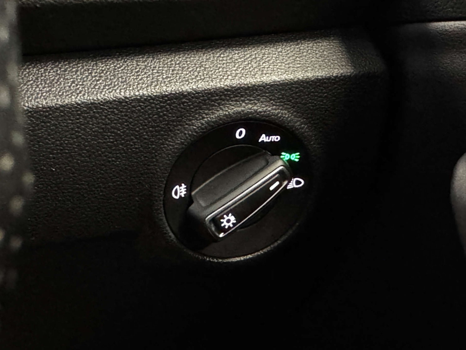 Used Volkswagen T-Roc 2022 for sale - 77237219: Photo 23