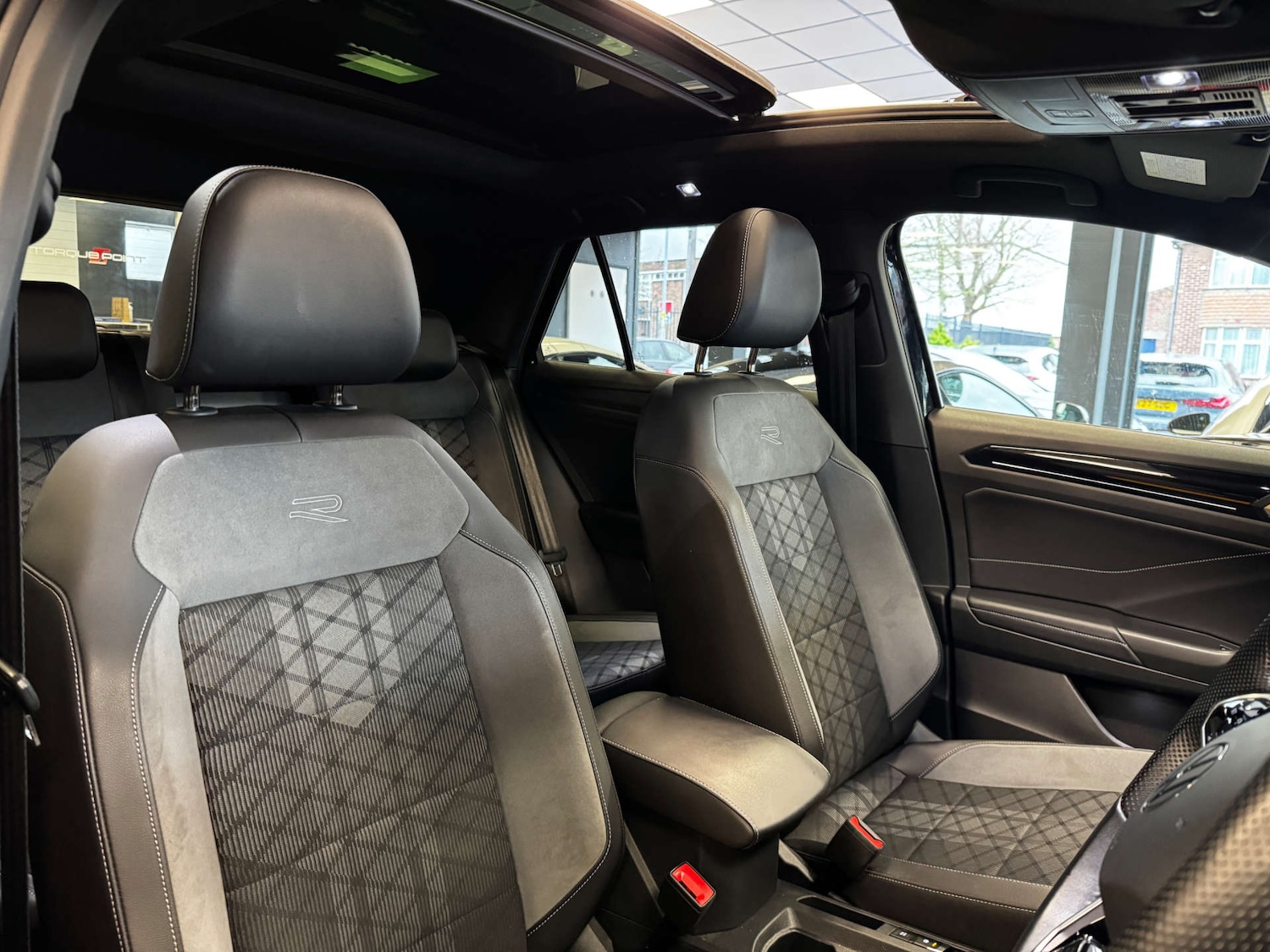 Used Volkswagen T-Roc 2022 for sale - 77237219: Photo 8