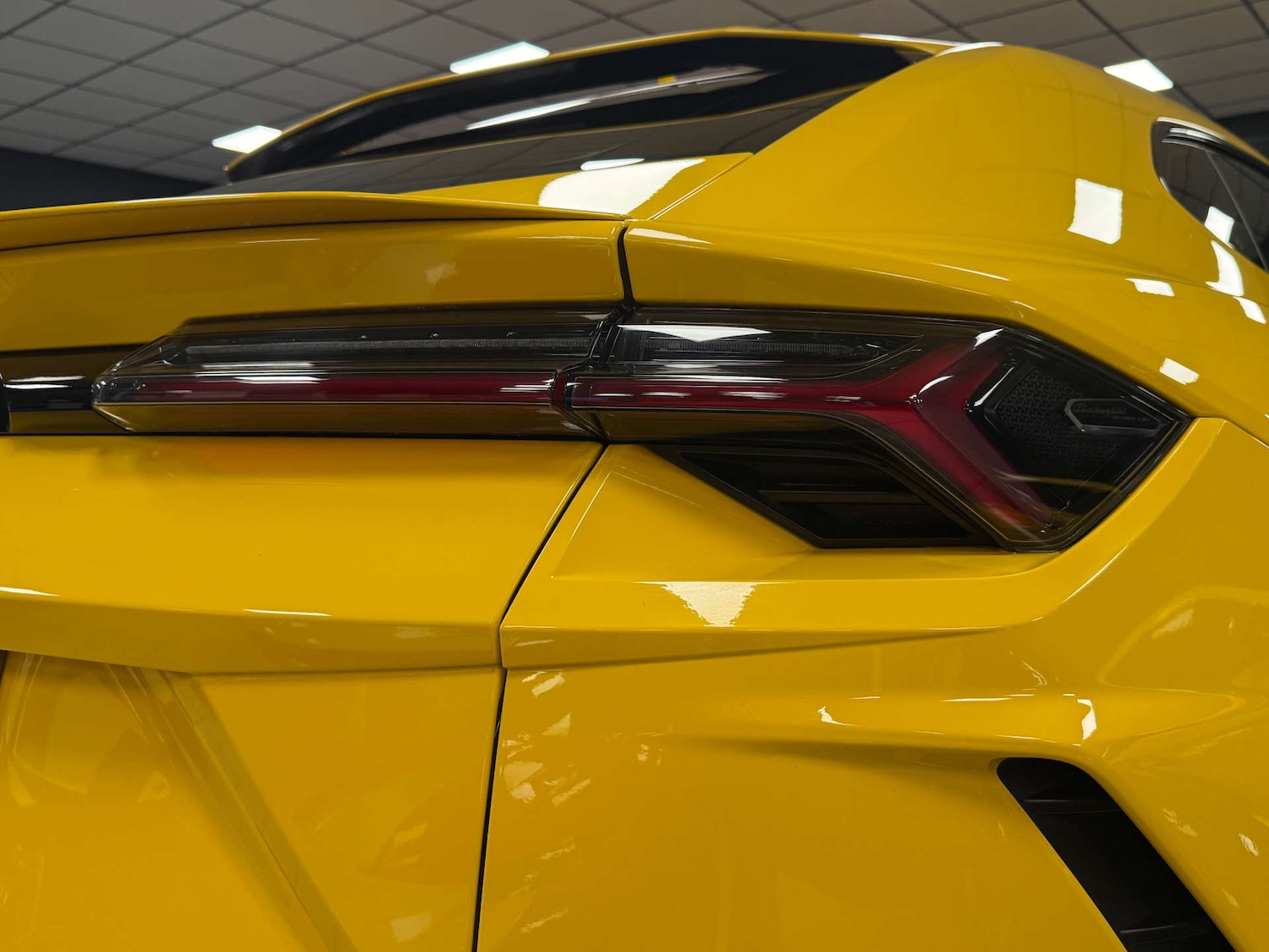 Used Lamborghini Urus 2019 for sale - 76973909: Photo 20