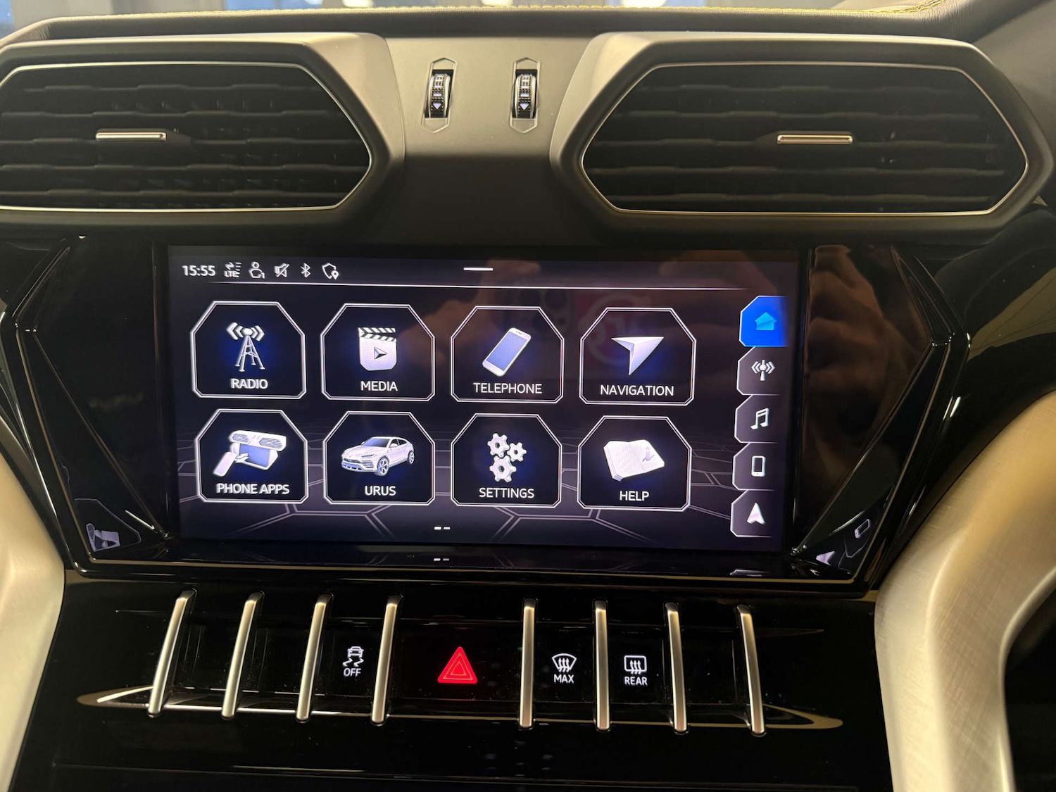 Used Lamborghini Urus 2019 for sale - 76973909: Photo 29