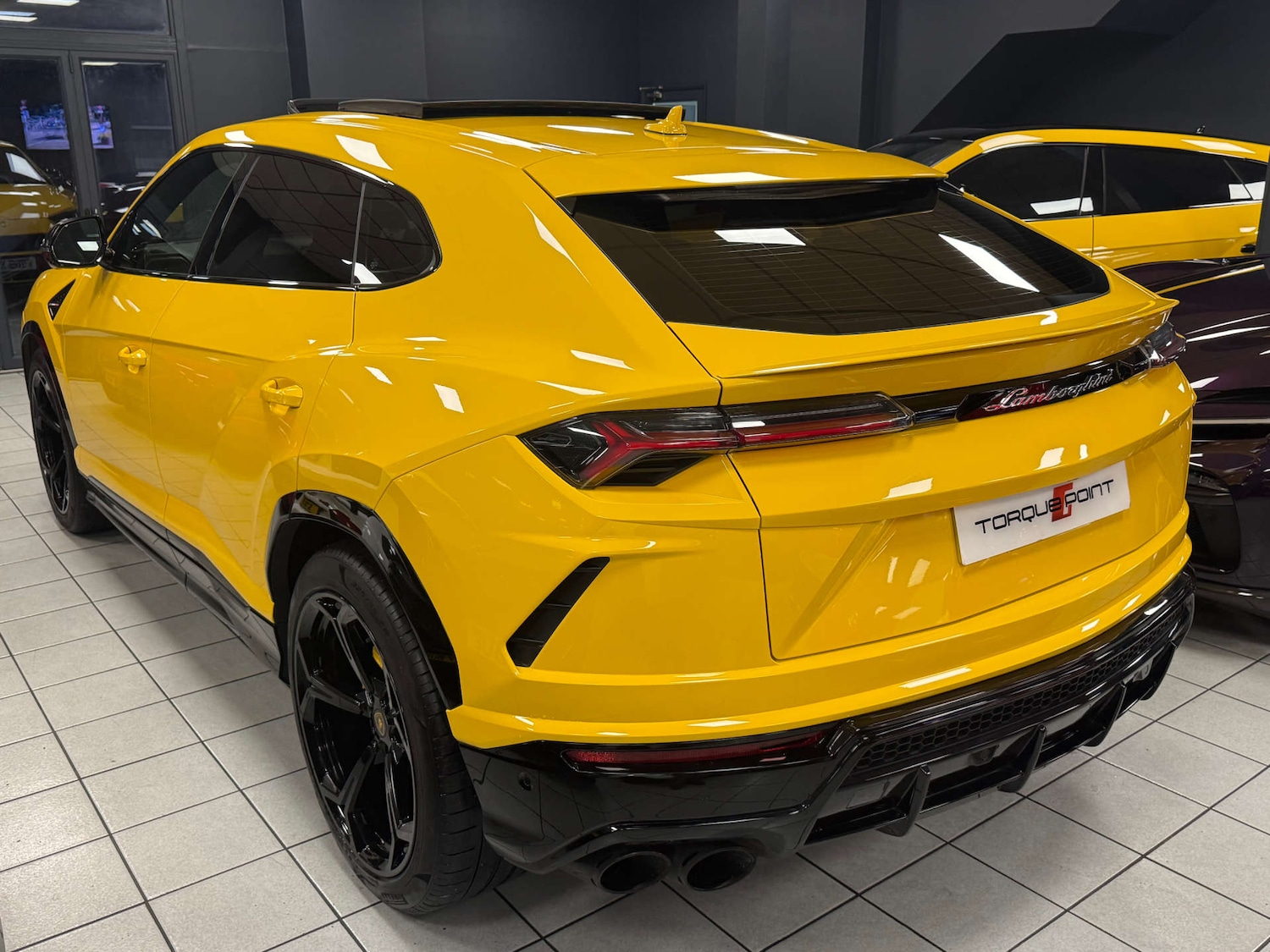 Used Lamborghini Urus 2019 for sale - 76973909: Photo 3