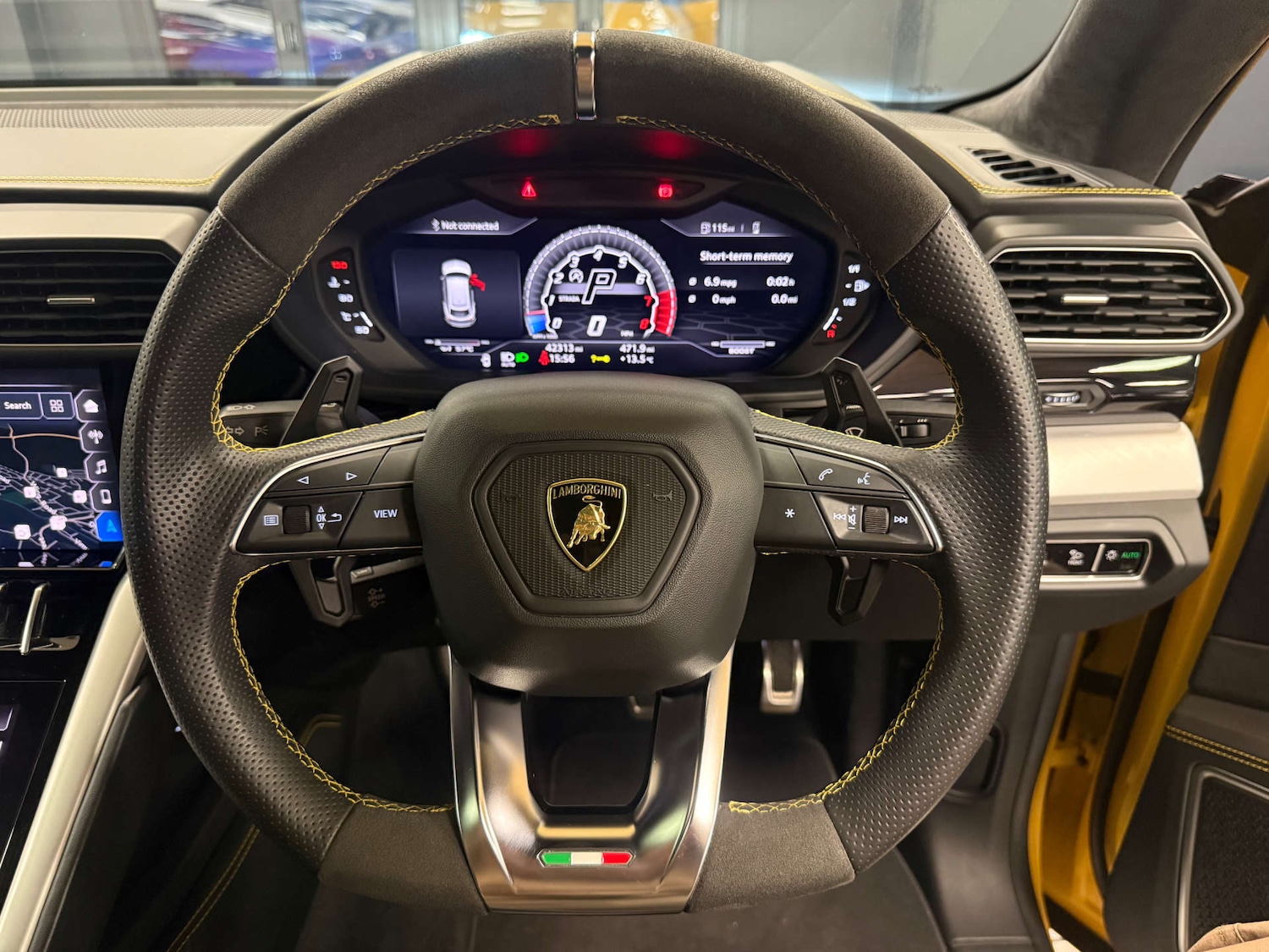 Used Lamborghini Urus 2019 for sale - 76973909: Photo 30