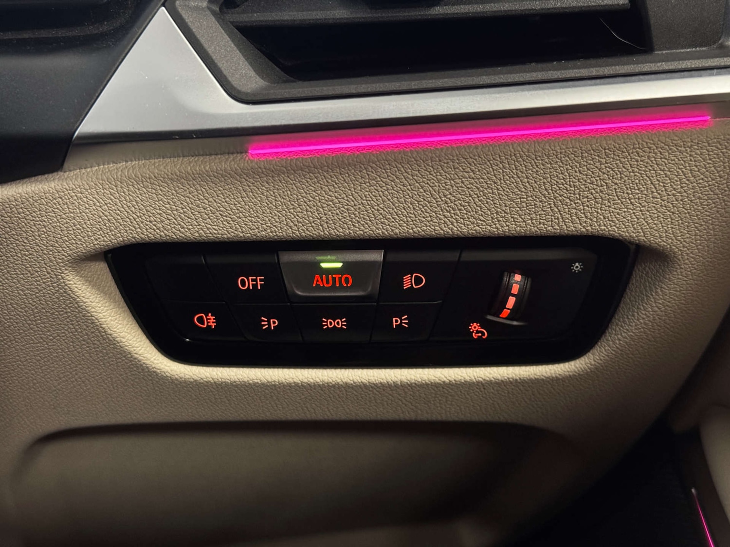 Used BMW 3 Series 2022 for sale - 77241073: Photo 32