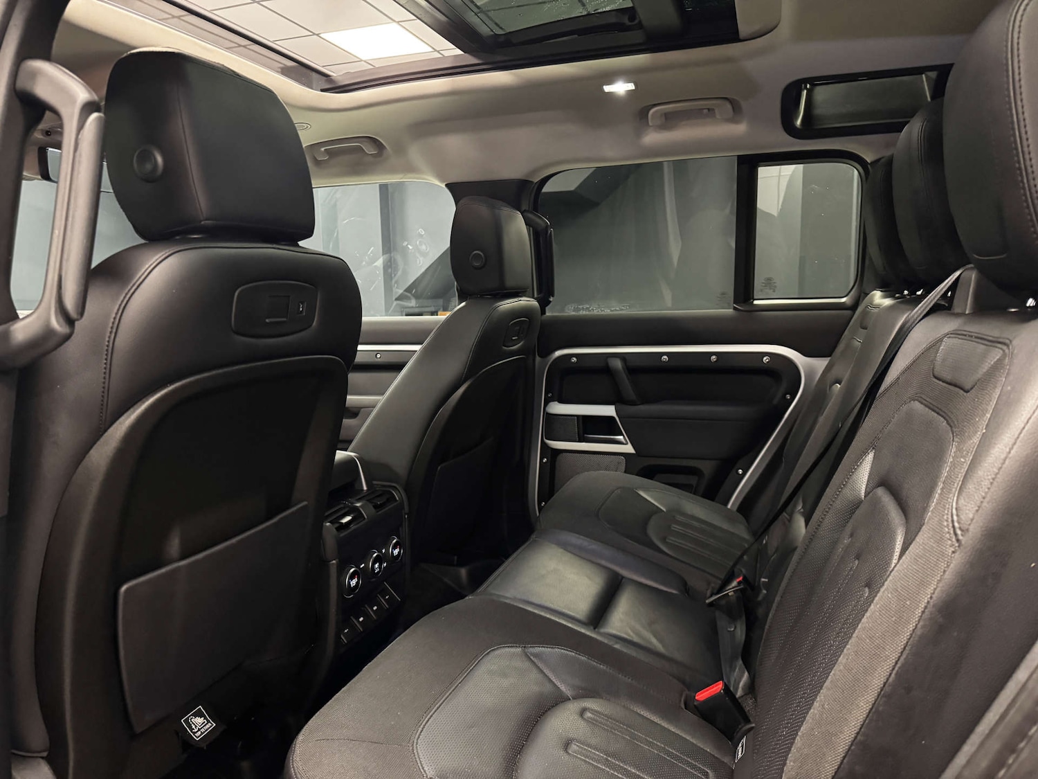 Used Land Rover Defender 2020 for sale - 77276728: Photo 16