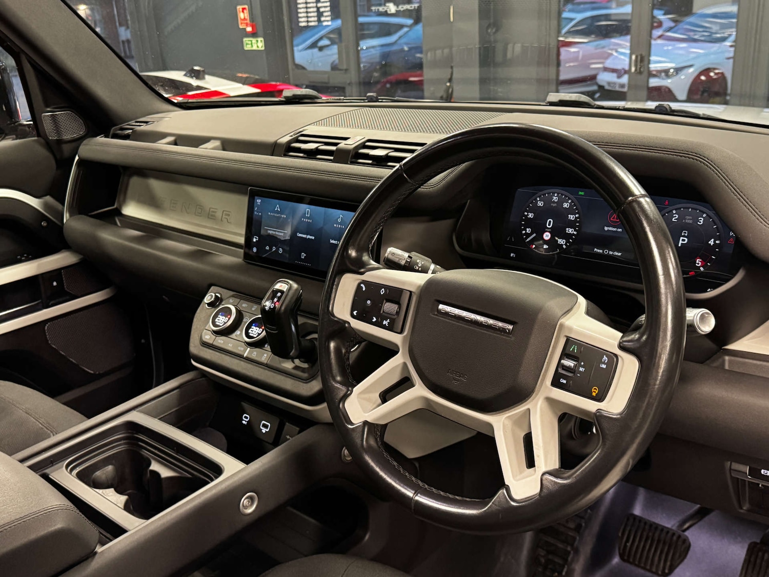 Used Land Rover Defender 2020 for sale - 77276728: Photo 2