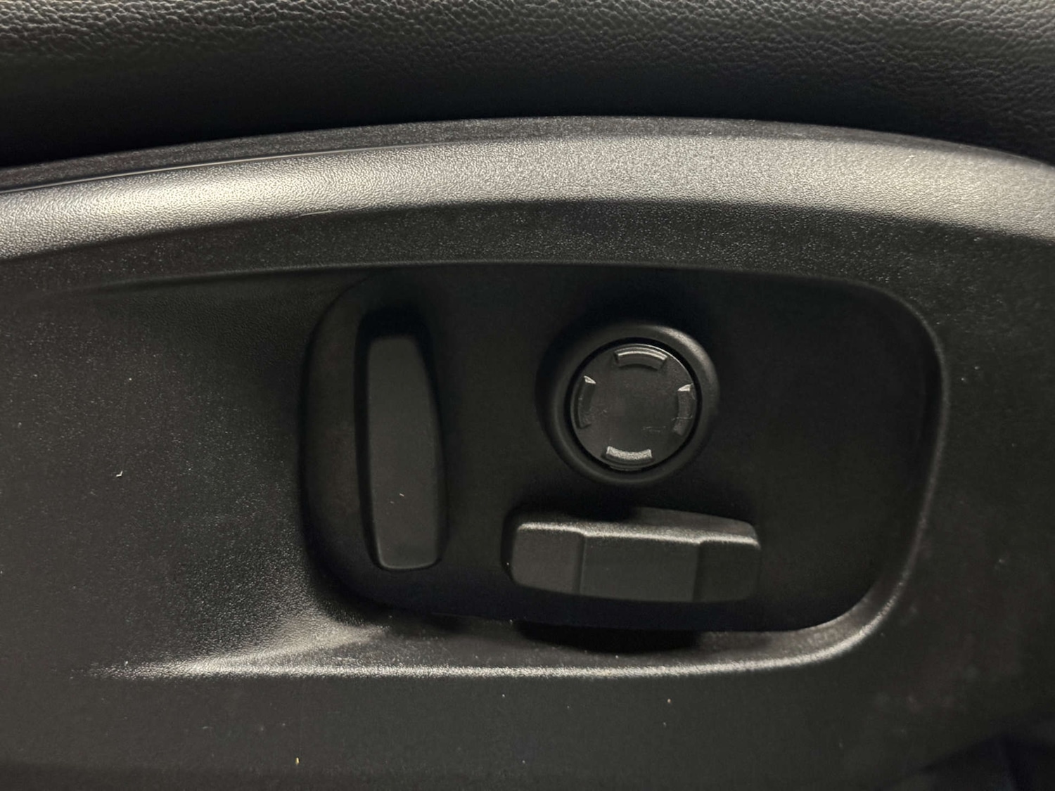 Used Land Rover Defender 2020 for sale - 77276728: Photo 29