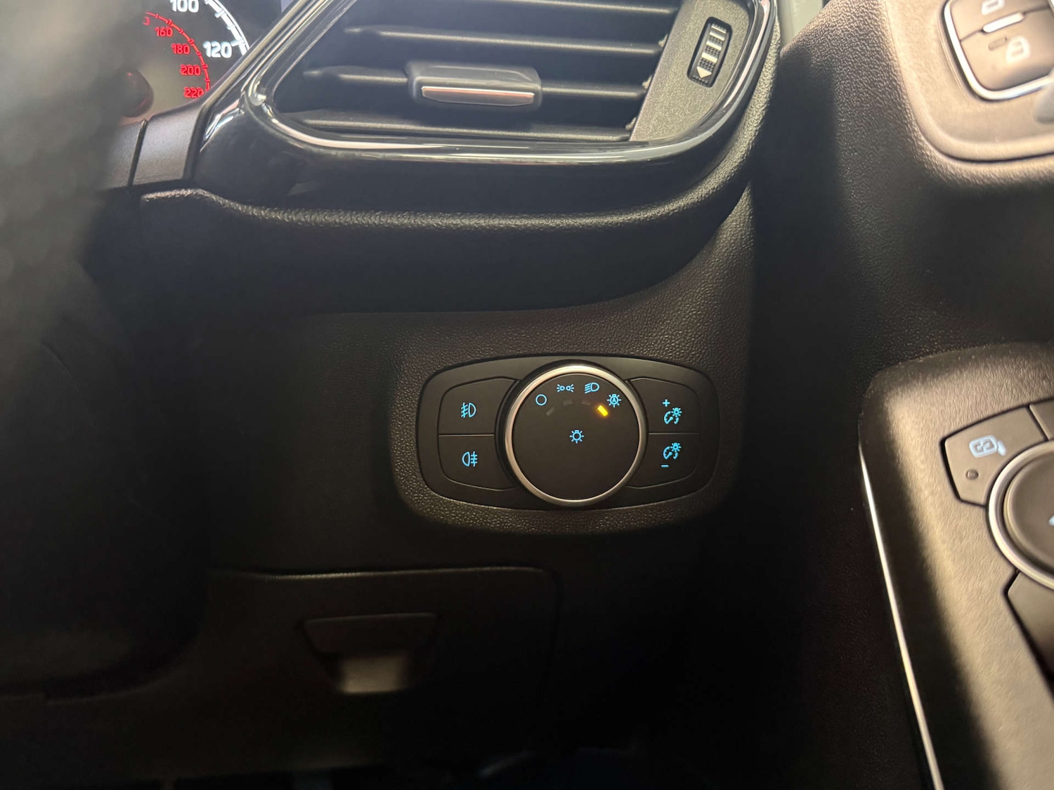 Used Ford Fiesta 2019 for sale - 77836405: Photo 31