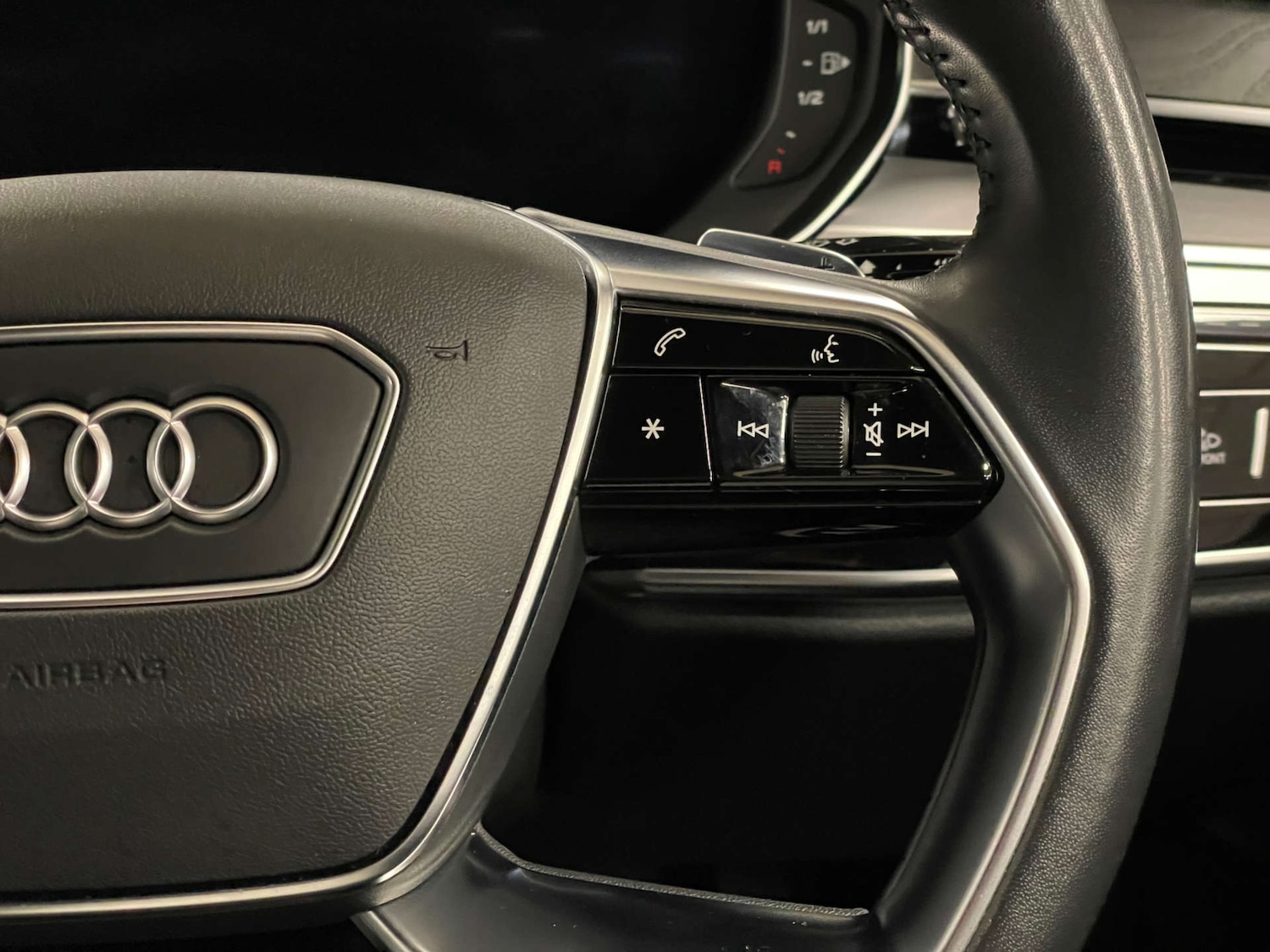 Used Audi A8 2019 for sale - 77213737: Photo 24