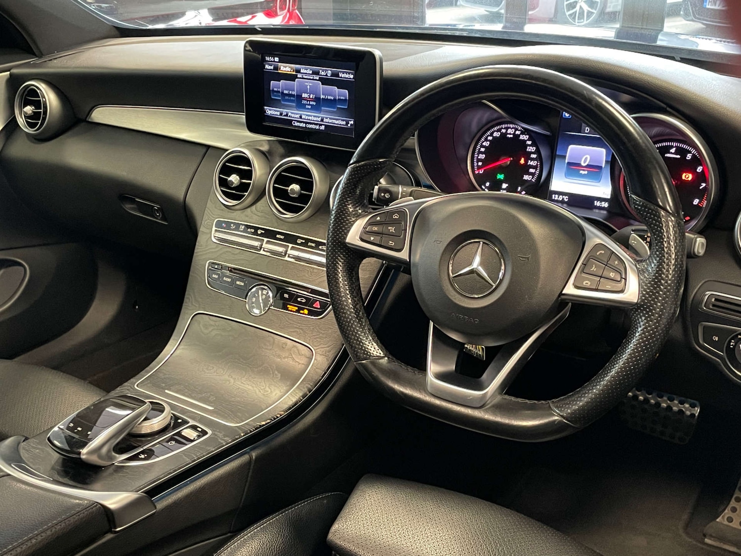 Used Mercedes-Benz C Class 2016 for sale - 78134673: Photo 2