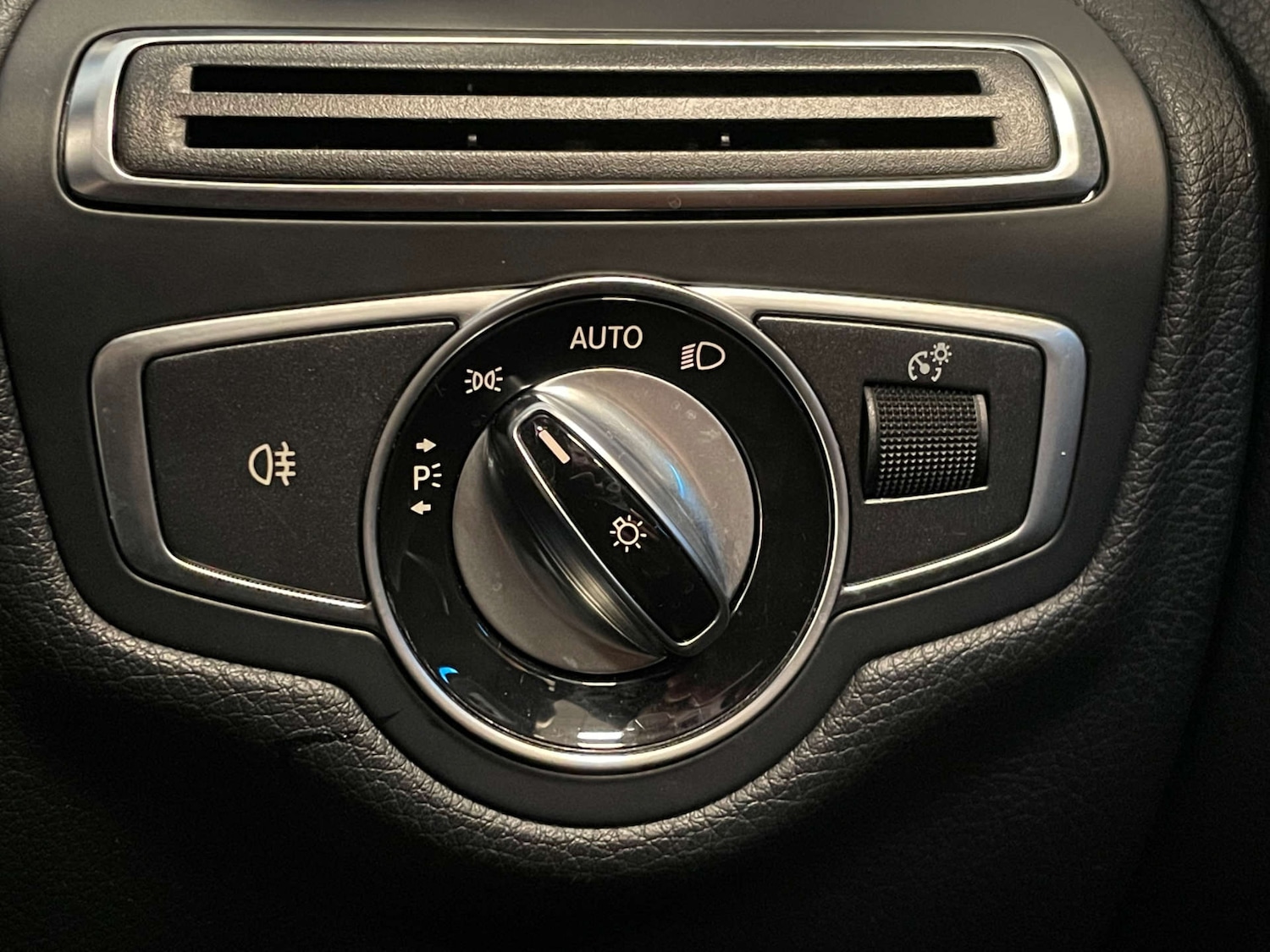 Used Mercedes-Benz C Class 2016 for sale - 78134673: Photo 25