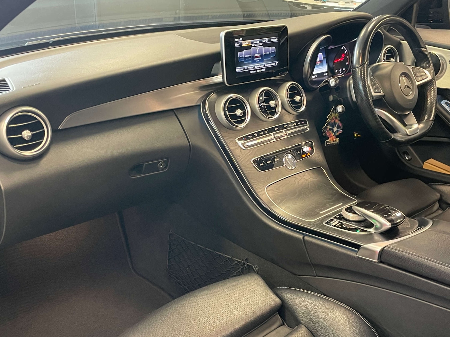 Used Mercedes-Benz C Class 2016 for sale - 78134673: Photo 28