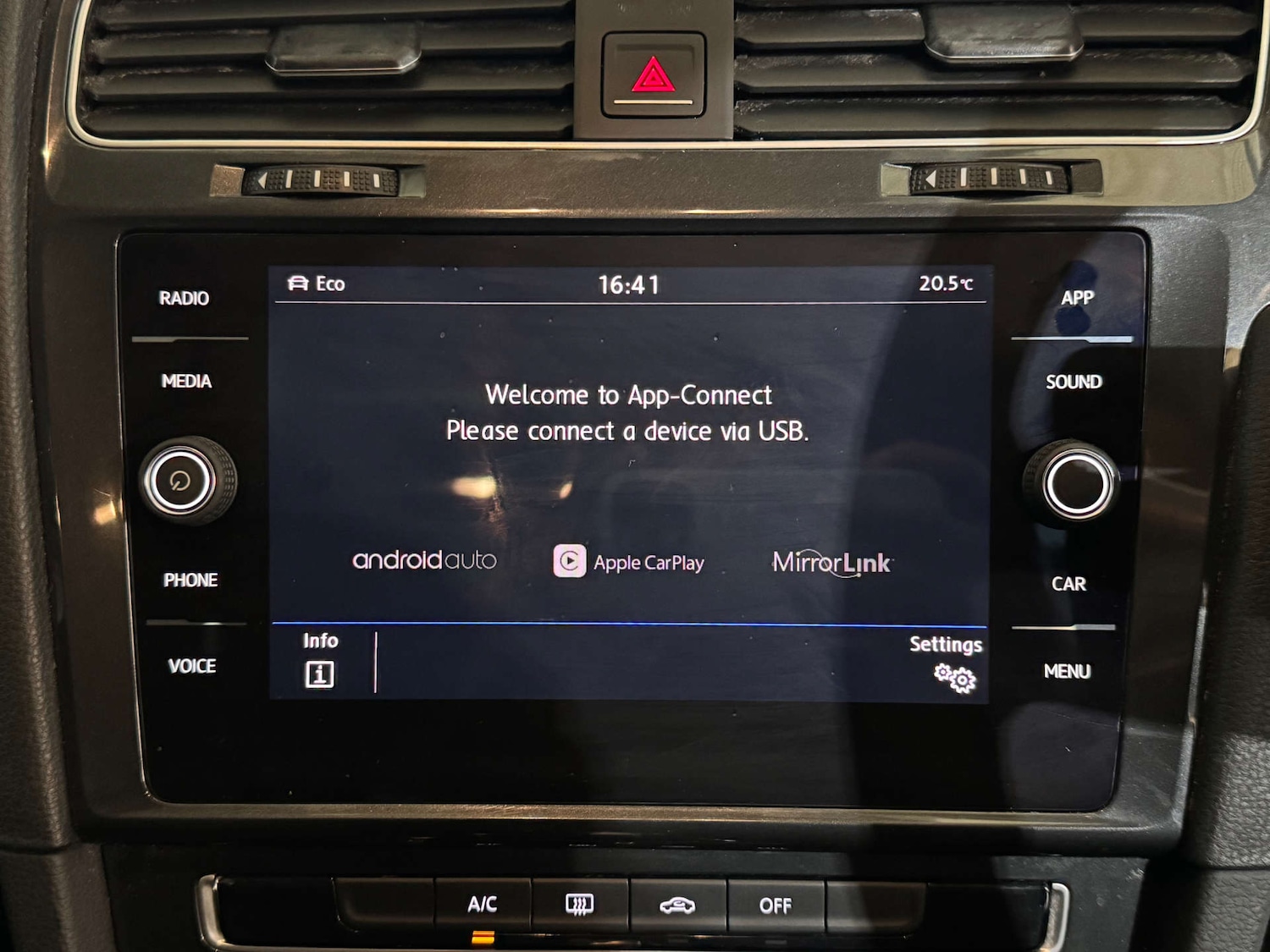 Used Volkswagen Golf 2018 for sale - 76601554: Photo 18