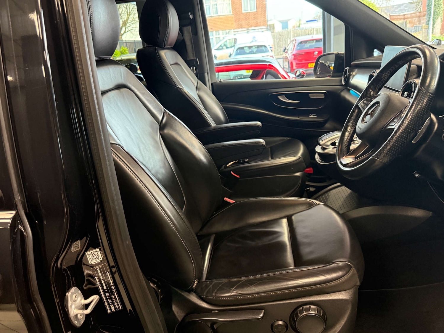 Used Mercedes-Benz V-Class 2019 for sale - 77766976: Photo 11