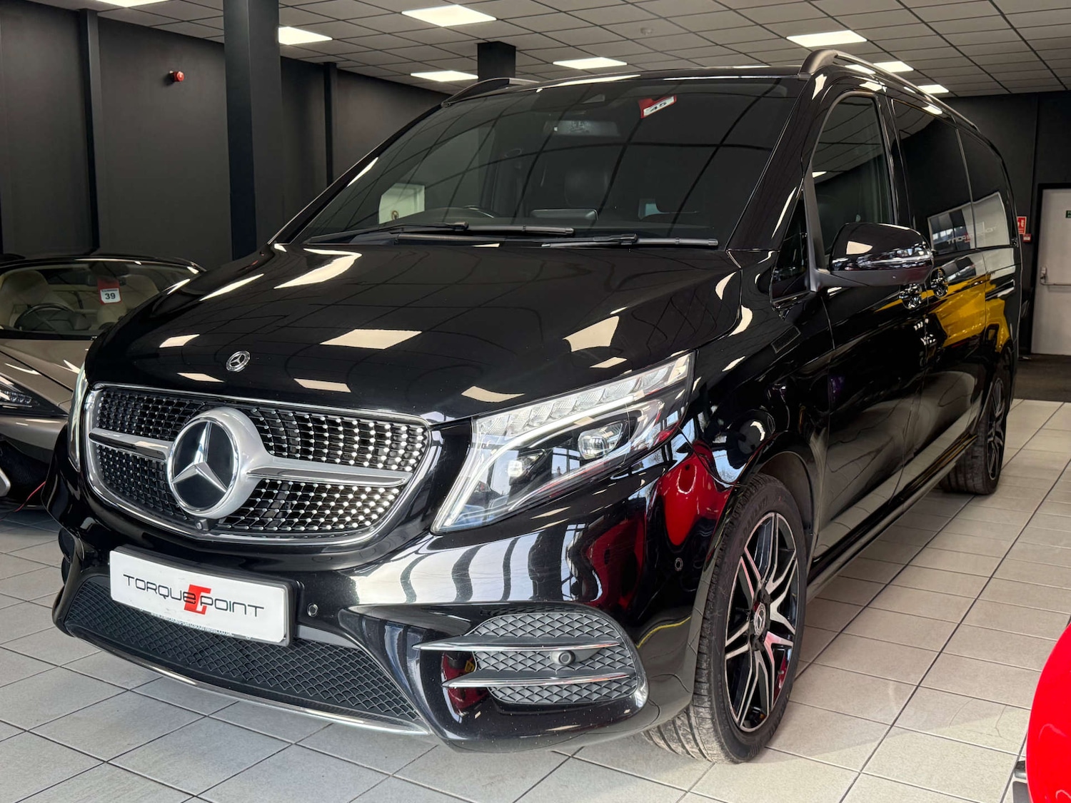 Used Mercedes-Benz V-Class 2019 for sale - 77766976: Photo 4