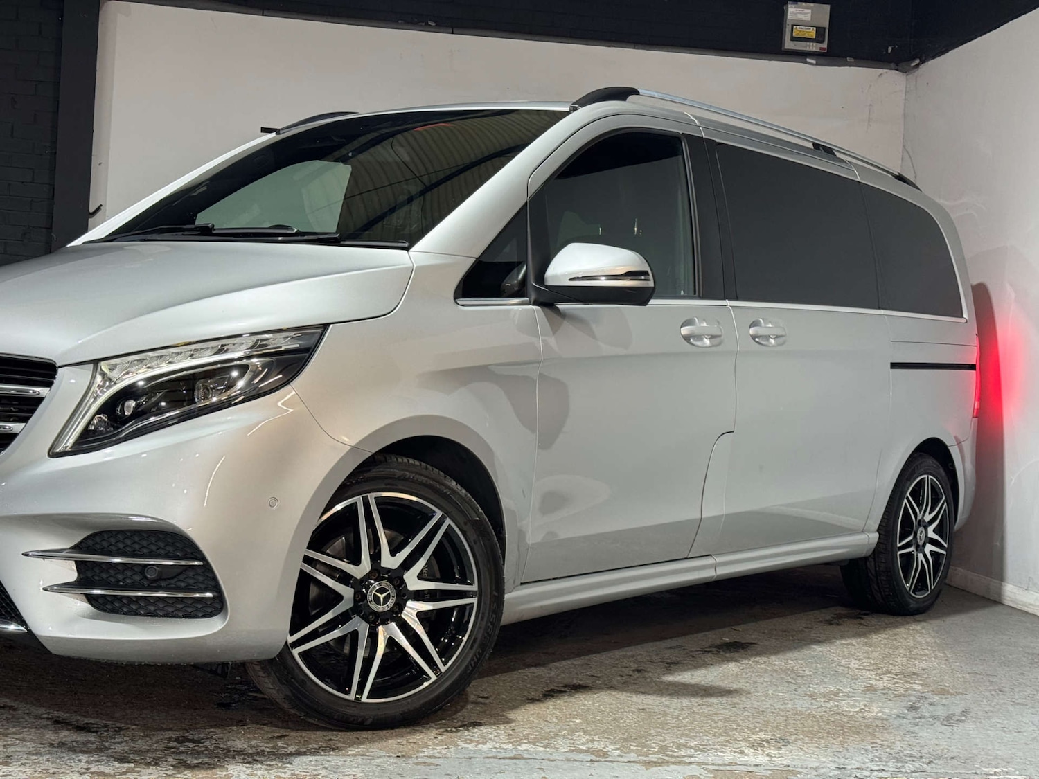 Used Mercedes-Benz V-Class 2020 for sale - 76056641: Photo 10