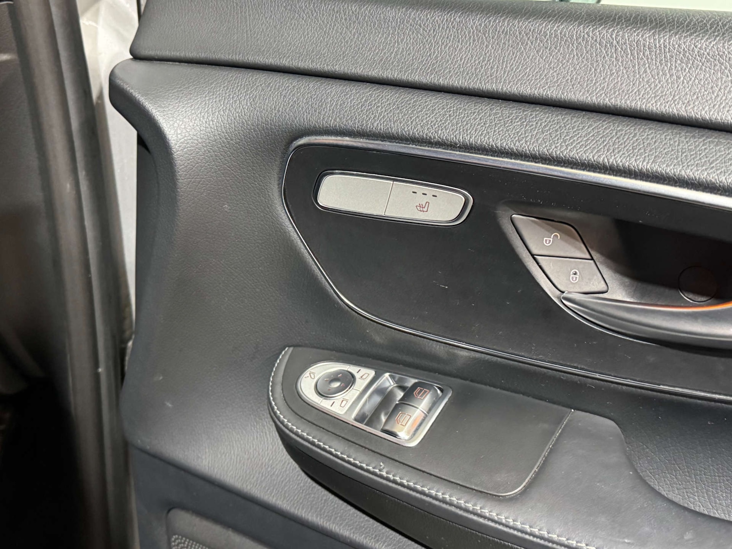 Used Mercedes-Benz V-Class 2020 for sale - 76056641: Photo 26