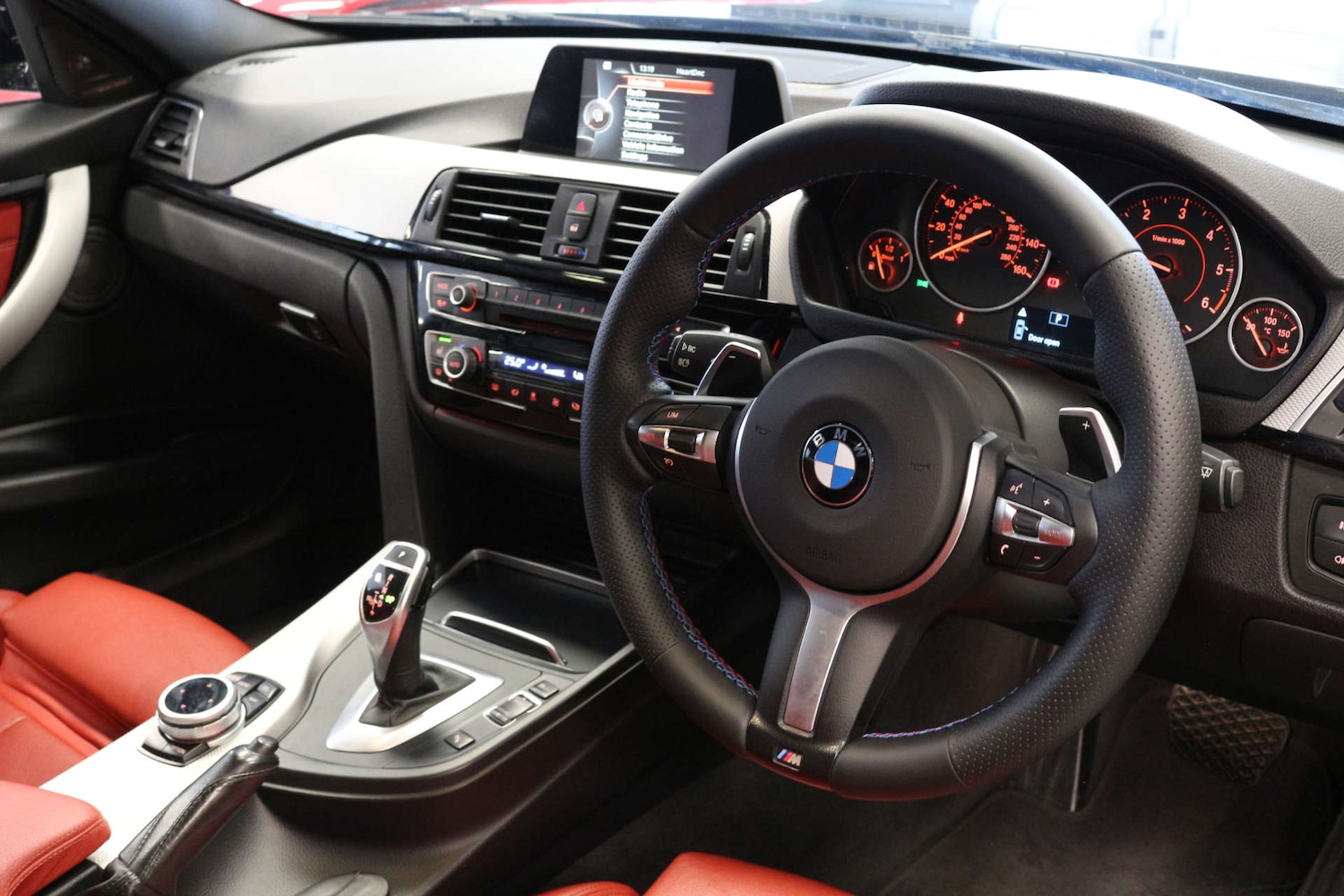 Used BMW 3 Series 2017 for sale - 76751455: Photo 2