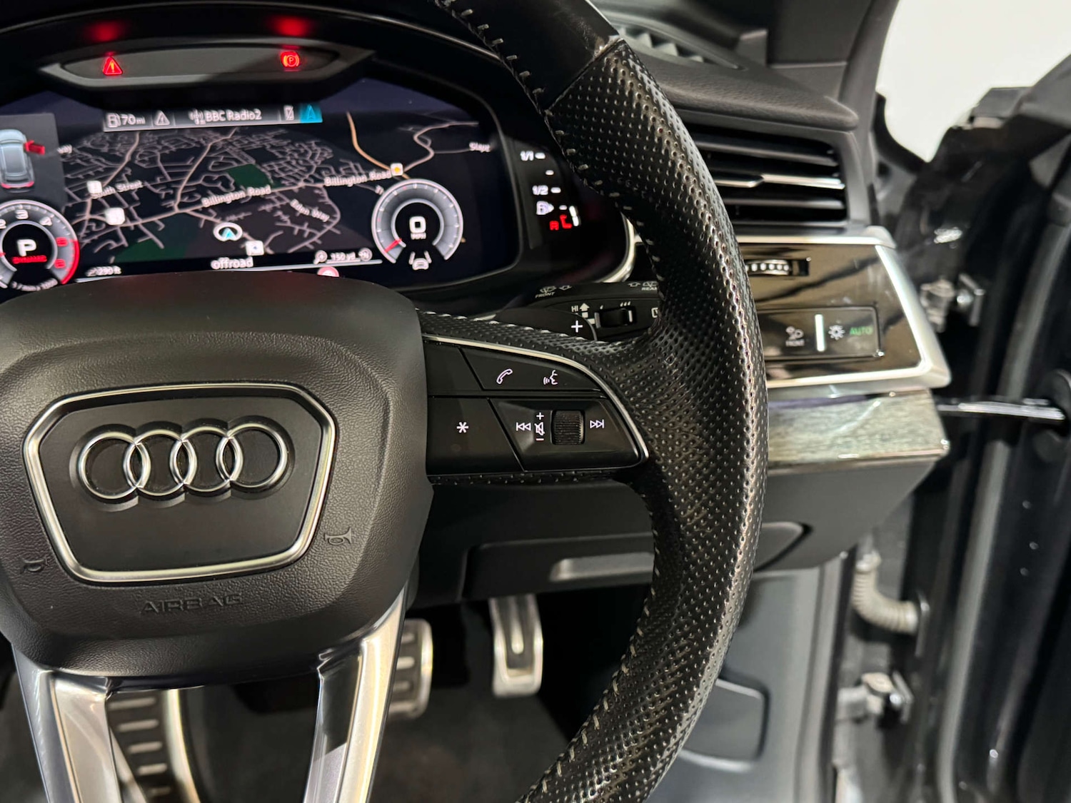 Used Audi Q8 2018 for sale - 76330105: Photo 21