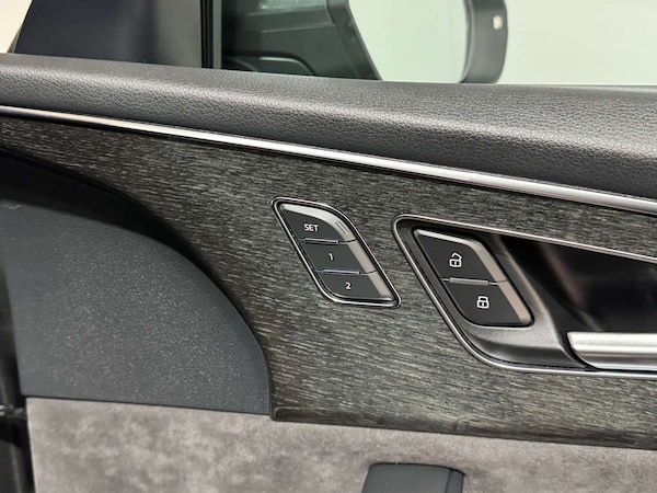 Used Audi Q8 2018 for sale - 76330105: Photo 26